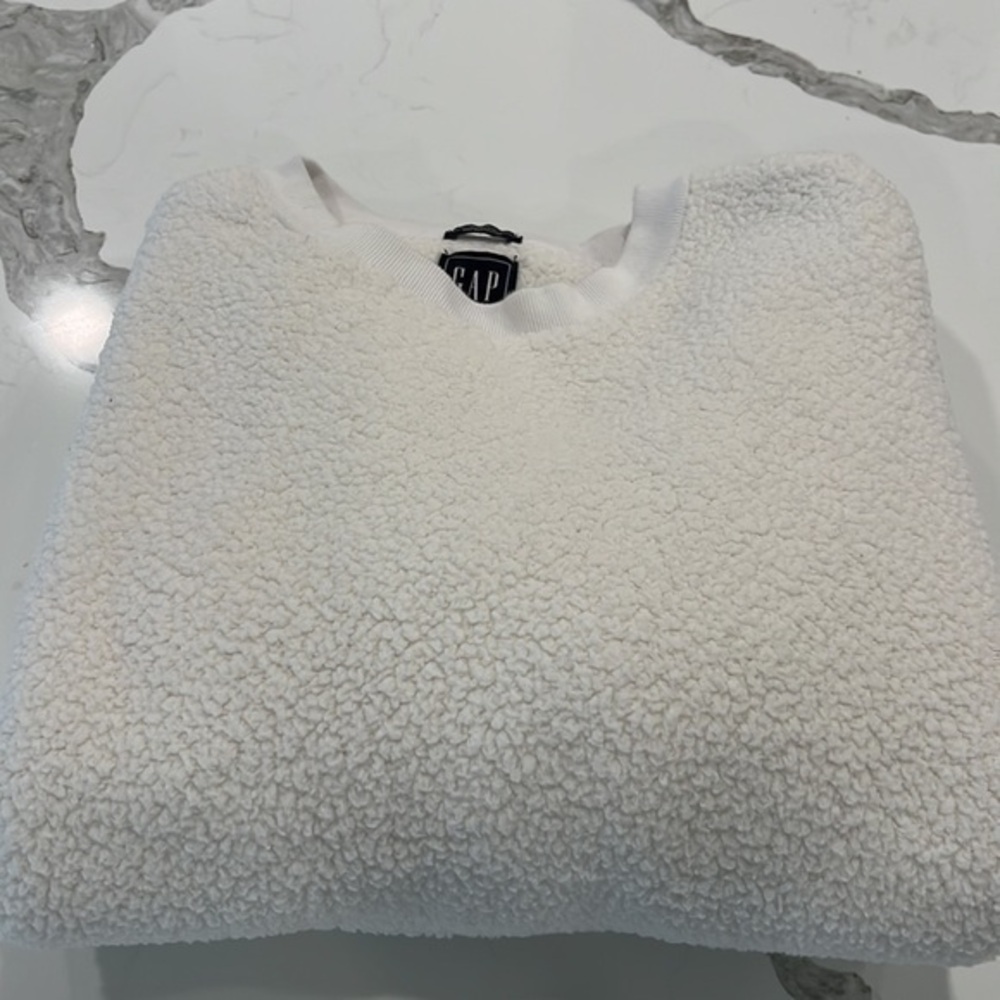 Super‎ cozy, gap, fleece sweatshirt with front pockets, women size small - Picture 2 of 5